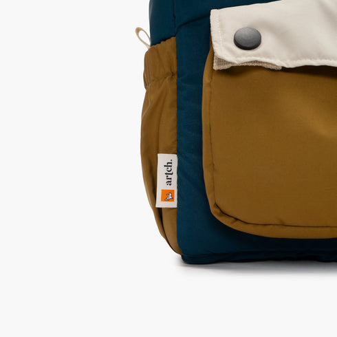 LUNCH BOX - LUNAR PETROL CARAMEL