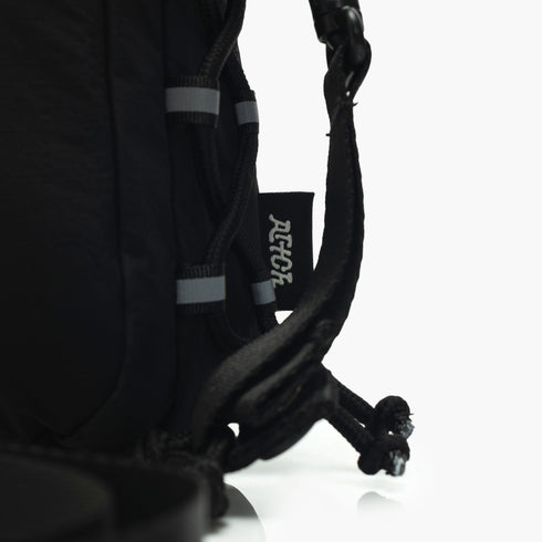 VAULT - BLACK