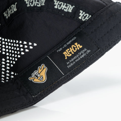 CAPS AND HATS LOOK - BLACK