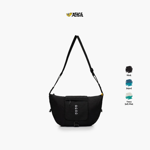 Fluffer Hitam - Sling Bag